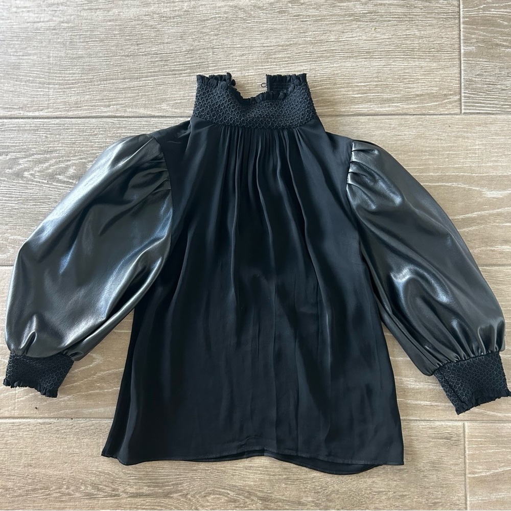 Alice + Olivia Carmina faux leather puff sleeves top!